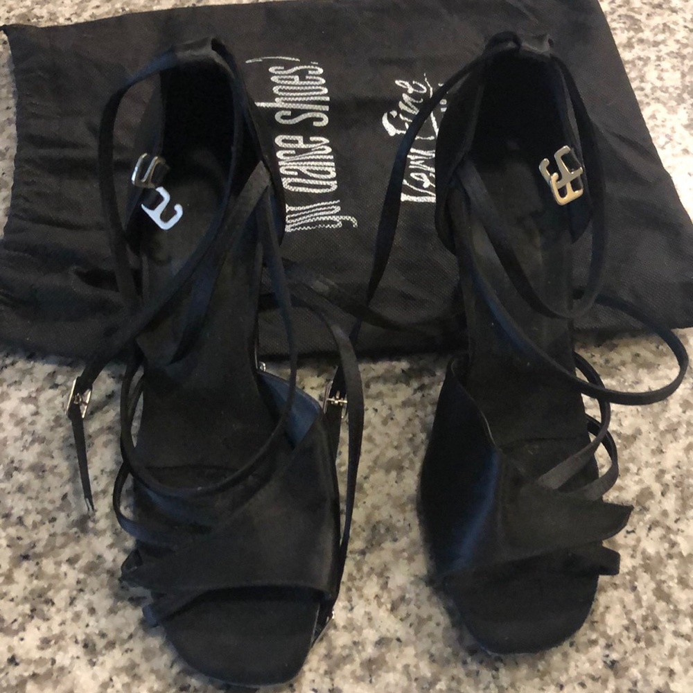 Ballroom dance shoes